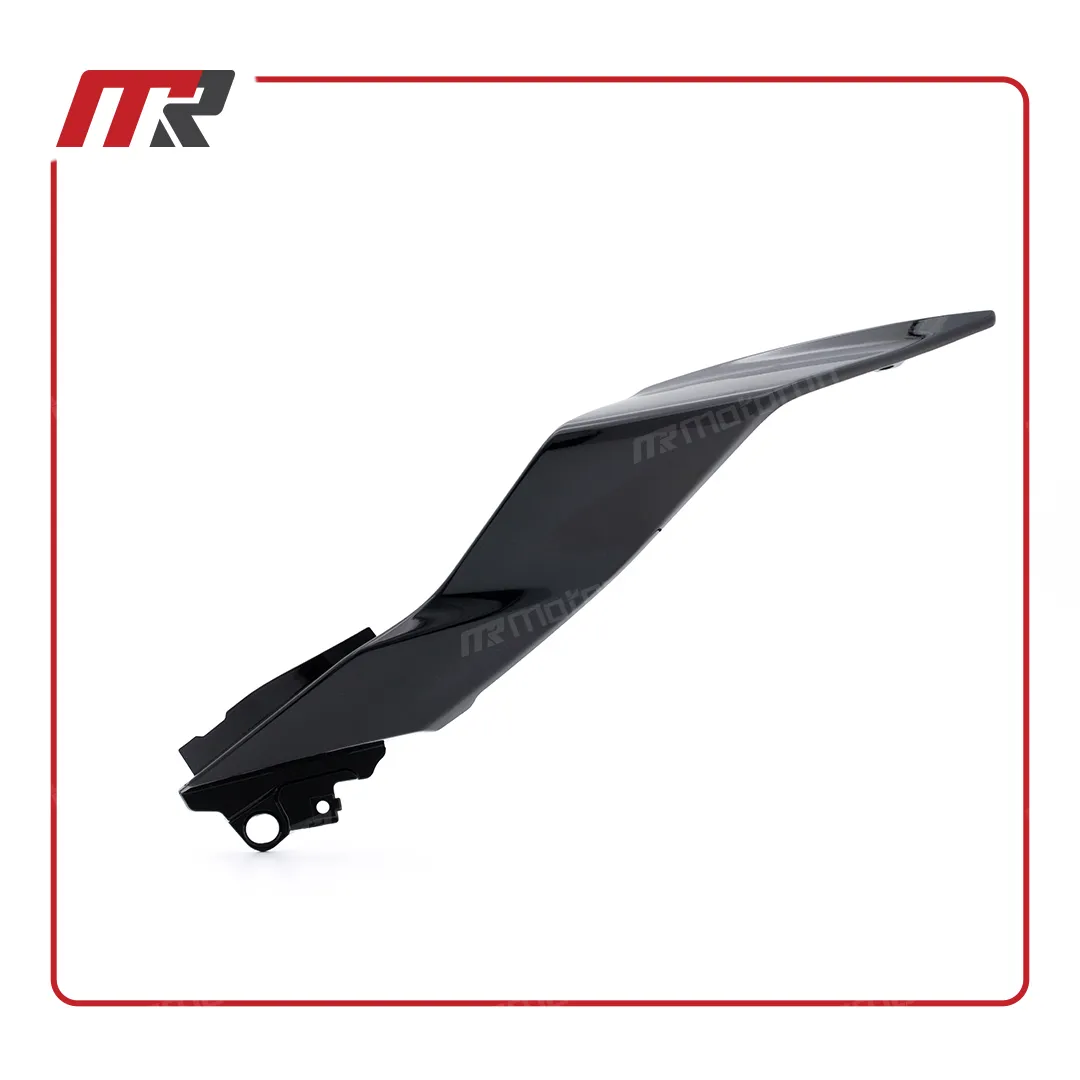 فلاپ گیتاری عقب چپ R15 2022-2025 مشکی BDJF173100P2 فلاپ گیتاری عقب چپ R15 2022-2025 مشکی